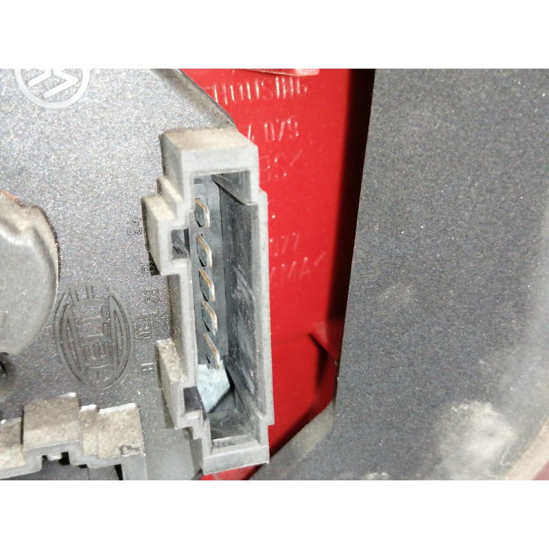 Recambio de piloto trasero izquierdo para volkswagen polo berlina (6n2) trendline referencia OEM IAM 6N0945257B  