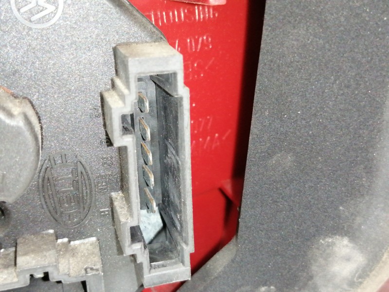 Recambio de piloto trasero izquierdo para volkswagen polo berlina (6n2) trendline referencia OEM IAM 6N0945257B  