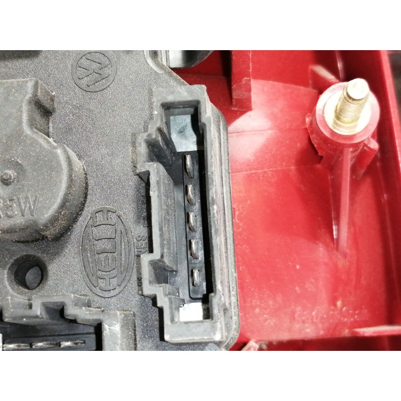 Recambio de piloto trasero derecho para volkswagen polo berlina (6n2) trendline referencia OEM IAM 6N0945257B  