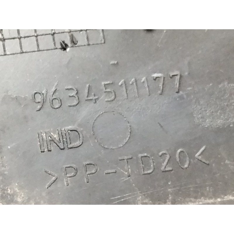 Recambio de rejilla aireadora para fiat scudo furgón (272) 10 l1h1 130 multijet referencia OEM IAM 9634511177  