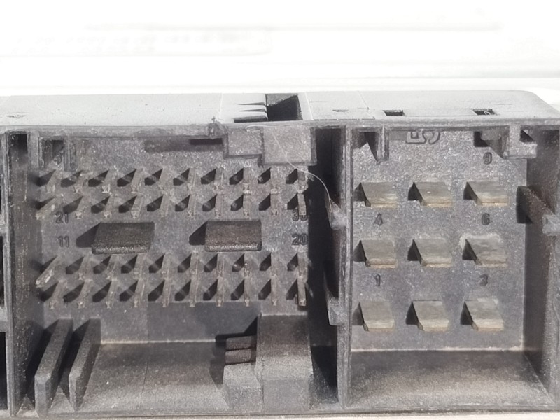 Recambio de centralita motor uce para bmw serie 3 berlina (e46) 320d referencia OEM IAM 0281001445  