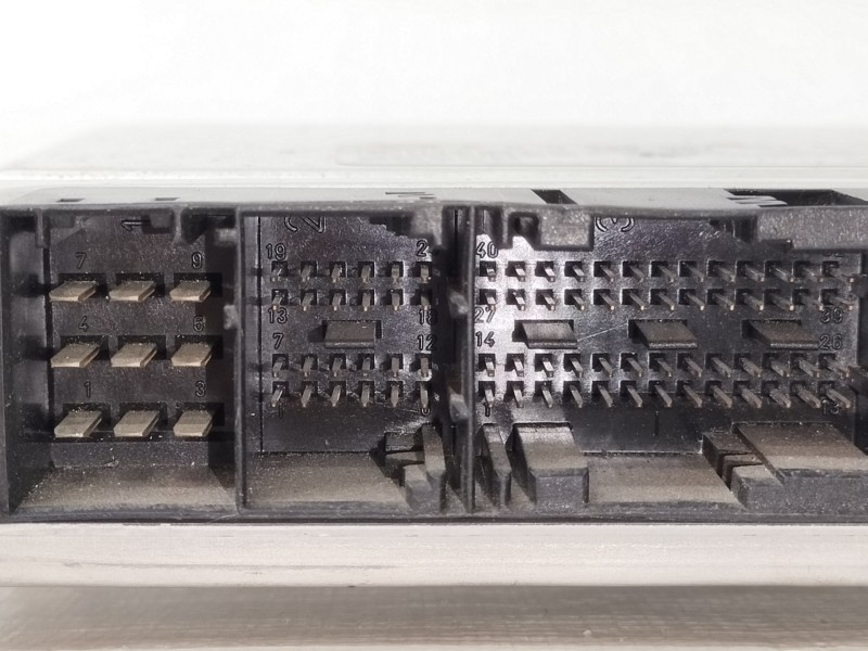 Recambio de centralita motor uce para audi a8 (d2) 2.5 tdi referencia OEM IAM 4D0907401D  