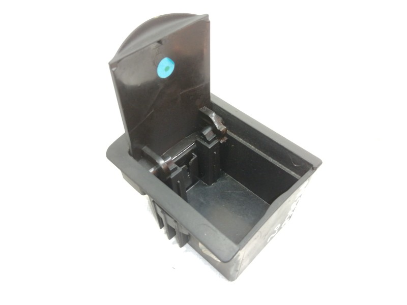 Recambio de cenicero para fiat croma (194) 1.9 jtd 16v cat referencia OEM IAM 735385076  
