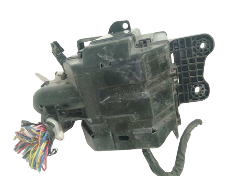 Recambio de caja reles / fusibles para suzuki grand vitara jb (jt) 1.9 ddis turbodiesel referencia OEM IAM   