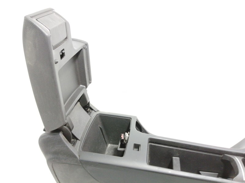 Recambio de apoyabrazos central para opel insignia sports tourer sport referencia OEM IAM 524960853  