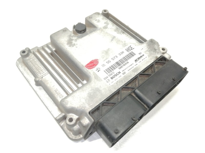 Recambio de centralita motor uce para opel insignia berlina cosmo referencia OEM IAM 55573330  