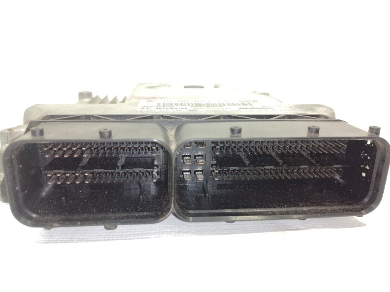 Recambio de centralita motor uce para opel insignia berlina cosmo referencia OEM IAM 55573330  