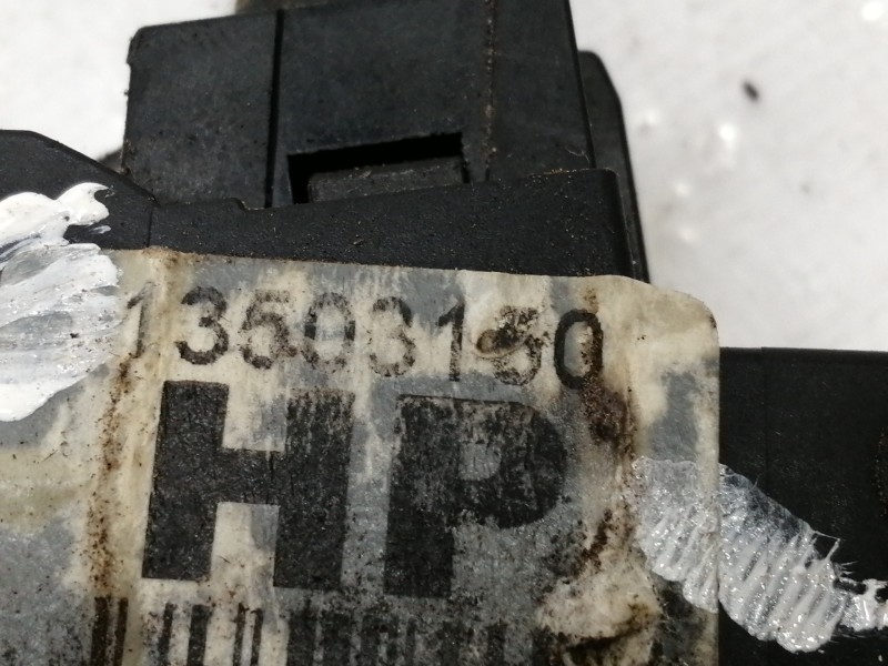 Recambio de cerradura puerta delantera derecha para opel insignia berlina cosmo referencia OEM IAM 13503150  