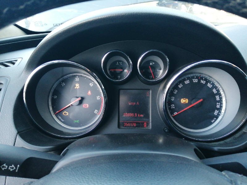 Recambio de cuadro instrumentos para opel insignia berlina cosmo referencia OEM IAM 12844142  