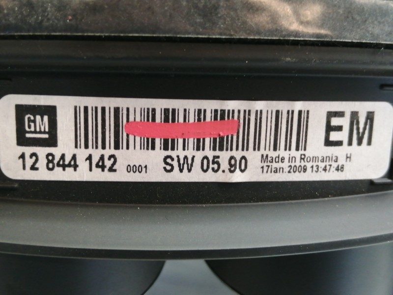 Recambio de cuadro instrumentos para opel insignia berlina cosmo referencia OEM IAM 12844142  