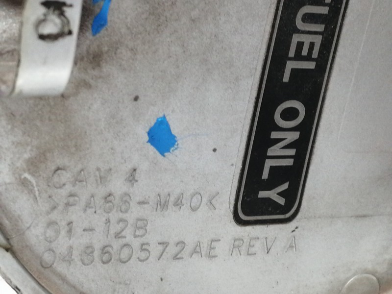 Recambio de tapa exterior combustible para chrysler voyager (rg) 2.5 crd se referencia OEM IAM 04860572AE  