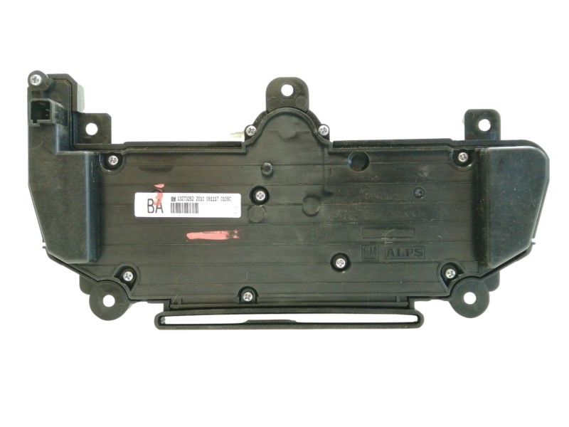 Recambio de sistema audio / radio cd para opel insignia berlina cosmo referencia OEM IAM 13273252  