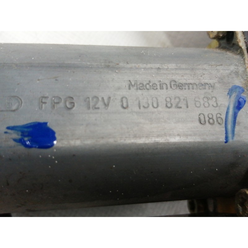 Recambio de elevalunas delantero derecho para ford fiesta berlina (dx) ghia referencia OEM IAM 0130821683  