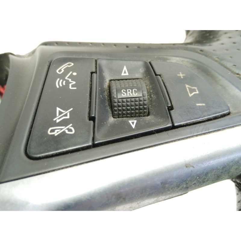 Recambio de volante para opel insignia berlina cosmo referencia OEM IAM 13306881  