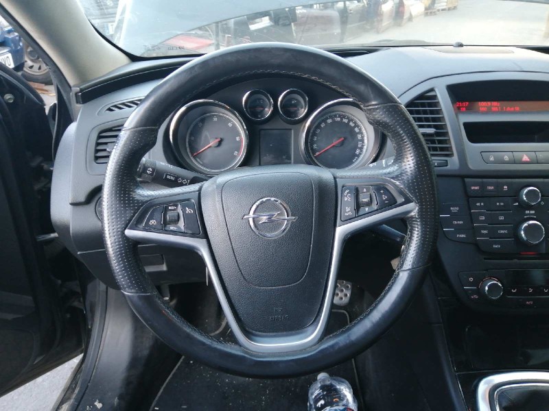Recambio de volante para opel insignia berlina cosmo referencia OEM IAM 13306881  