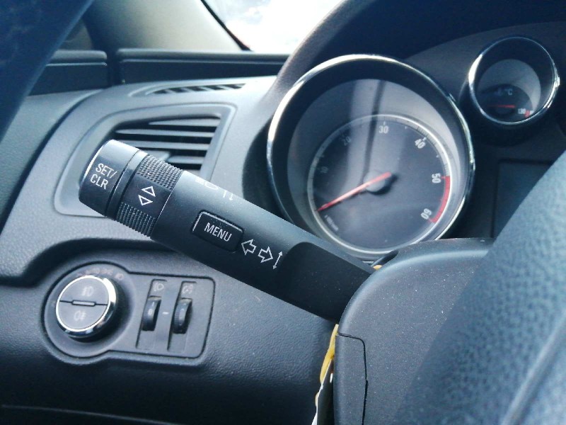 Recambio de mando intermitentes para opel insignia berlina cosmo referencia OEM IAM 13500692  