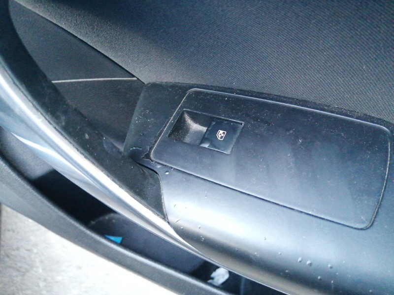 Recambio de mando elevalunas delantero derecho para opel insignia berlina cosmo referencia OEM IAM 13301886  