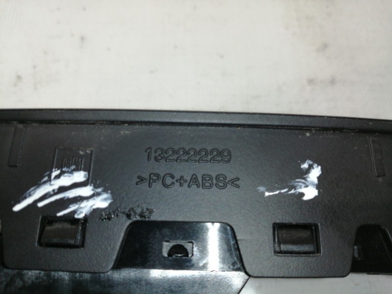 Recambio de mando elevalunas delantero derecho para opel insignia berlina cosmo referencia OEM IAM 13301886  