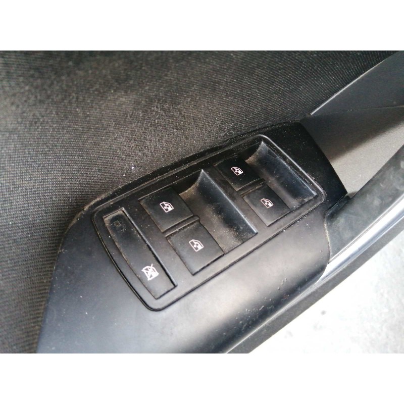 Recambio de mando elevalunas delantero izquierdo para opel insignia berlina cosmo referencia OEM IAM 13301743  