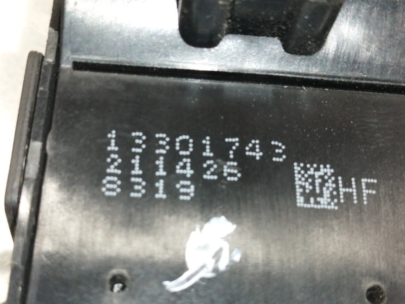 Recambio de mando elevalunas delantero izquierdo para opel insignia berlina cosmo referencia OEM IAM 13301743  