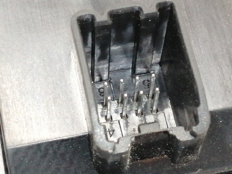 Recambio de mando elevalunas delantero izquierdo para opel insignia berlina cosmo referencia OEM IAM 13301743  