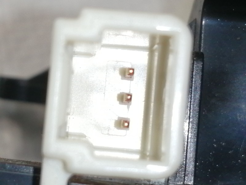 Recambio de mando volante para toyota auris active referencia OEM IAM 18A174  