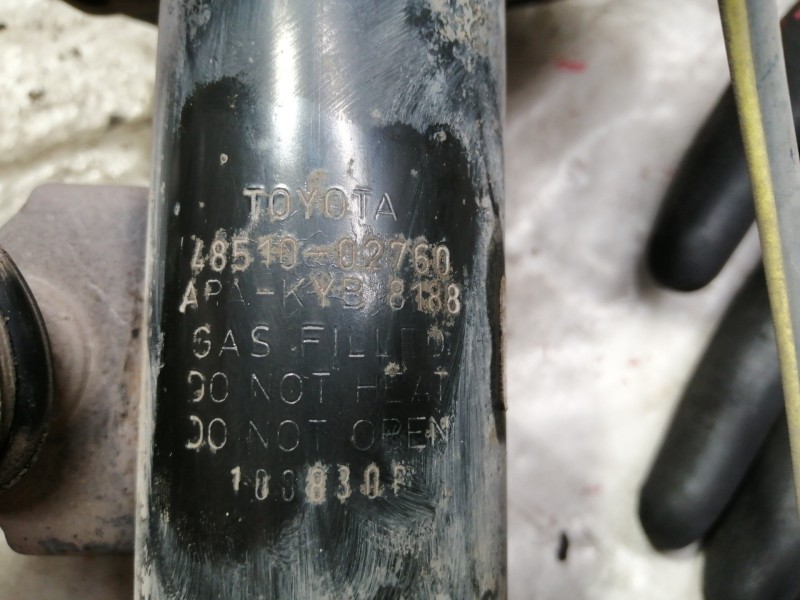 Recambio de amortiguador delantero derecho para toyota auris active referencia OEM IAM 4851002760  