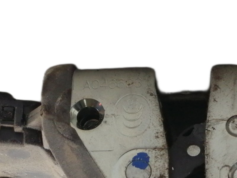 Recambio de cerradura puerta delantera izquierda para toyota auris active referencia OEM IAM A046693  