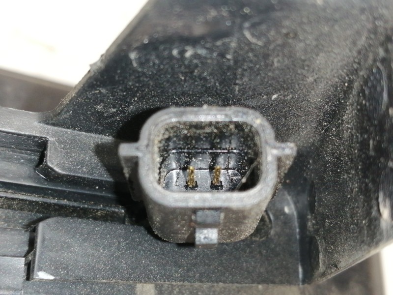 Recambio de cerradura puerta trasera derecha para dacia sandero ambiance referencia OEM IAM 825022281RF  