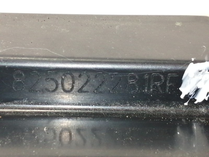 Recambio de cerradura puerta trasera derecha para dacia sandero ambiance referencia OEM IAM 825022281RF  