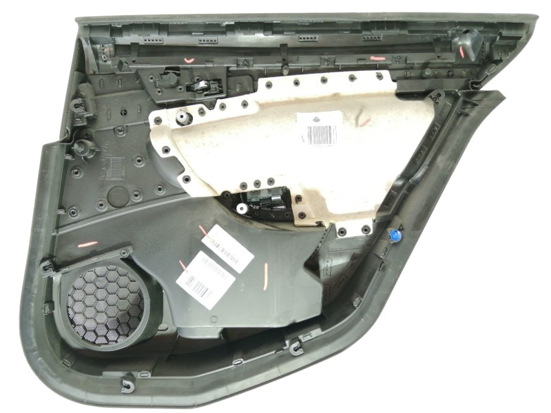 Recambio de guarnecido puerta trasera izquierda para opel insignia berlina cosmo referencia OEM IAM 13277373  