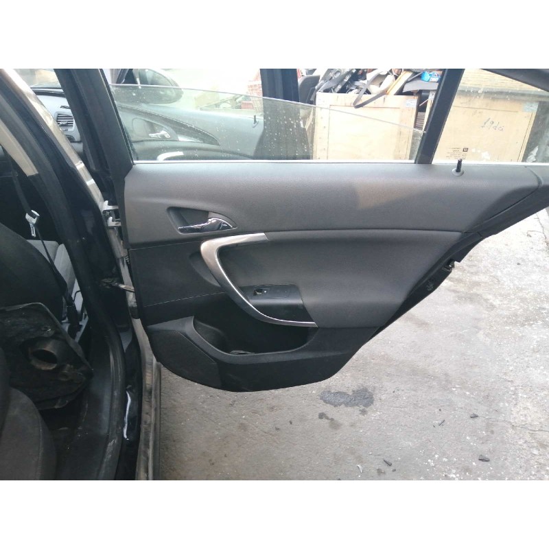 Recambio de guarnecido puerta trasera derecha para opel insignia berlina cosmo referencia OEM IAM 13277374  