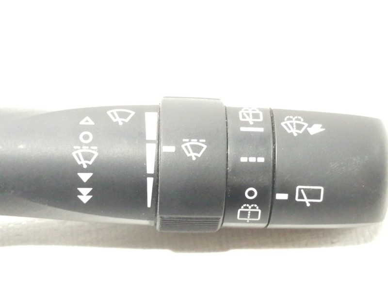 Recambio de mando limpia para toyota auris active referencia OEM IAM 17F003  