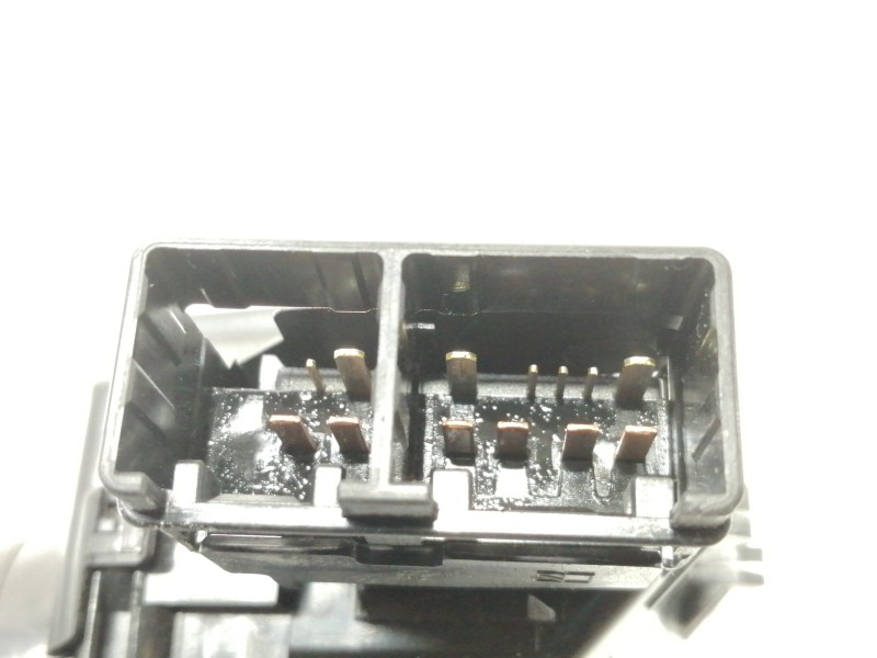 Recambio de mando limpia para toyota auris active referencia OEM IAM 17F003  