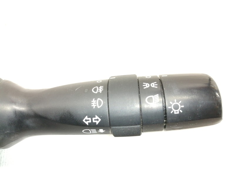 Recambio de mando luces para toyota auris active referencia OEM IAM 17F001  