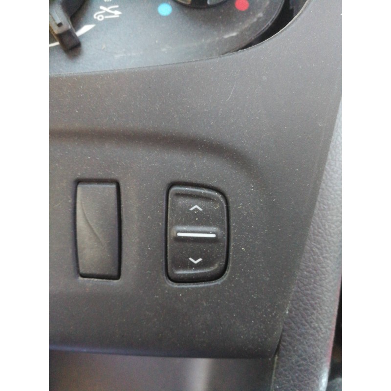 Recambio de mando elevalunas delantero derecho para dacia sandero ambiance referencia OEM IAM 254214937R  