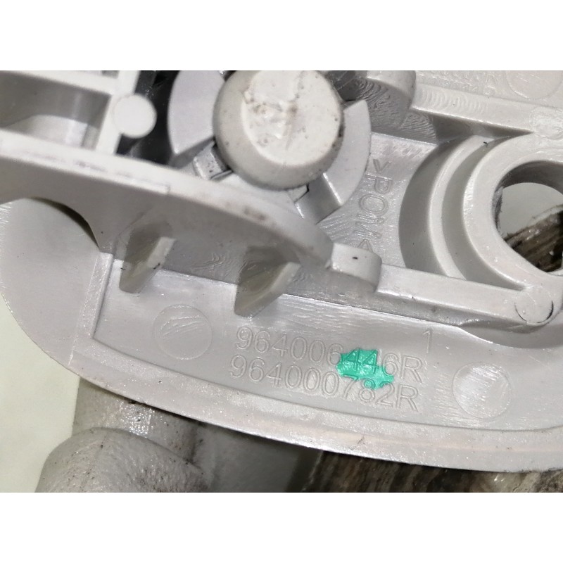 Recambio de parasol derecho para dacia sandero ambiance referencia OEM IAM 964006446R  