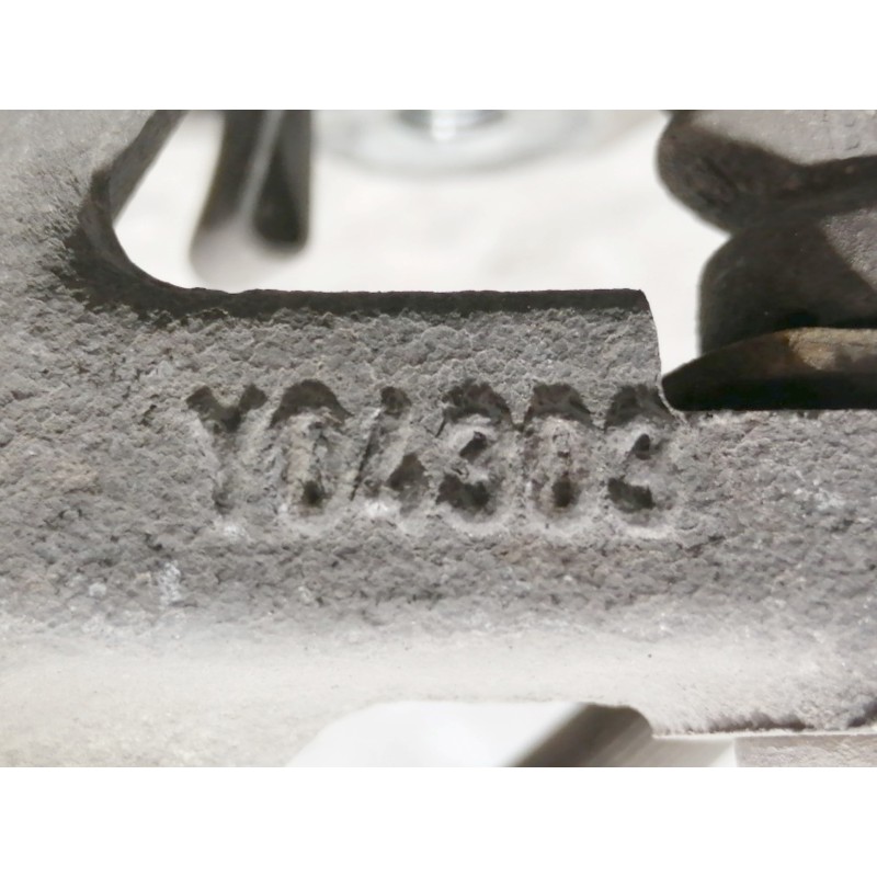 Recambio de pinza freno delantera derecha para toyota auris active referencia OEM IAM Y04303  