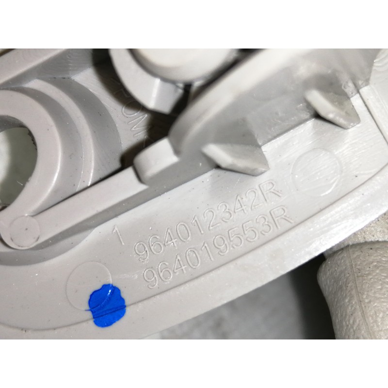 Recambio de parasol izquierdo para dacia sandero ambiance referencia OEM IAM 964012342R  