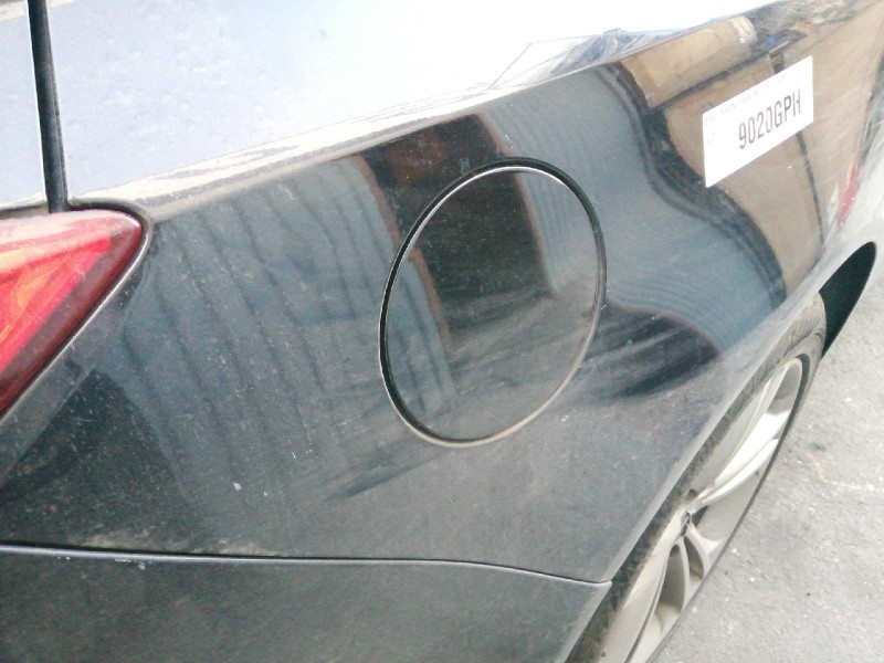 Recambio de tapa exterior combustible para opel insignia berlina cosmo referencia OEM IAM 13267340  