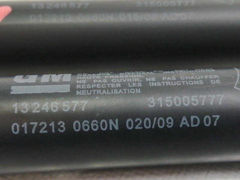 Recambio de amortiguadores maletero / porton para opel insignia berlina cosmo referencia OEM IAM 13246577  
