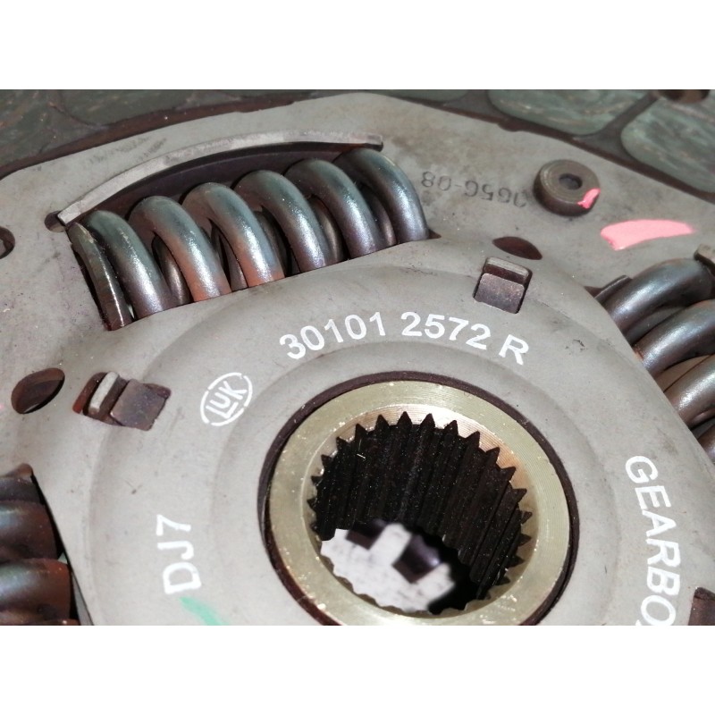 Recambio de kit embrague para dacia sandero ambiance referencia OEM IAM 301012572R  