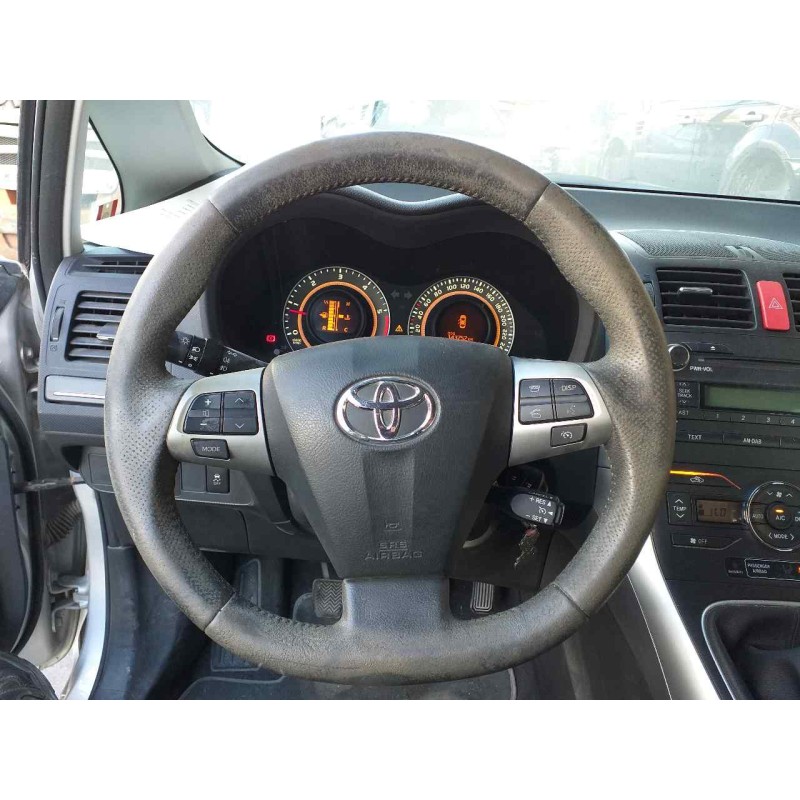 Recambio de volante para toyota auris active referencia OEM IAM 617007808  