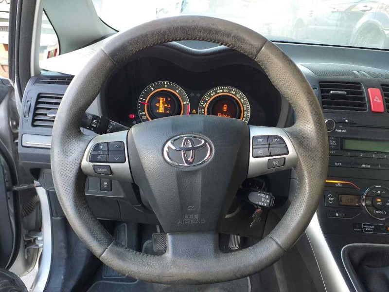 Recambio de volante para toyota auris active referencia OEM IAM 617007808  