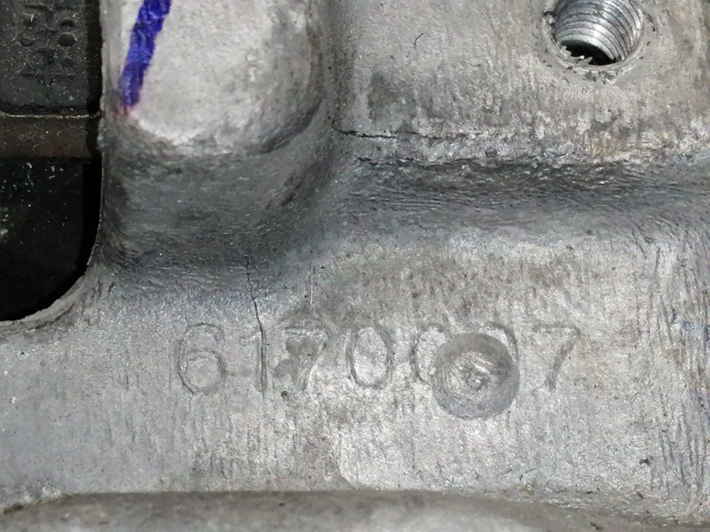 Recambio de volante para toyota auris active referencia OEM IAM 617007808  