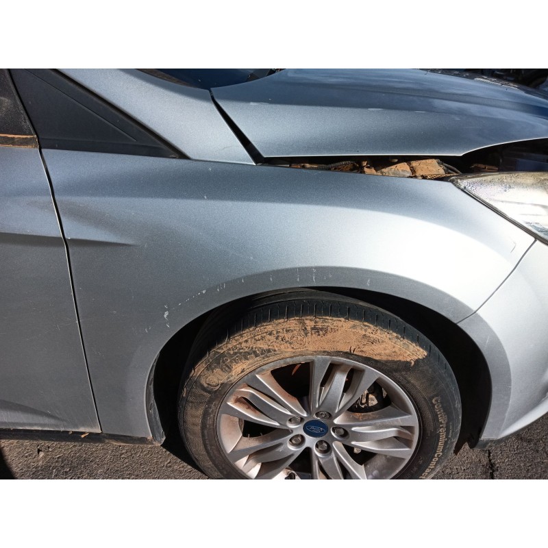 Recambio de aleta delantera derecha para ford focus iii 1.6 ti referencia OEM IAM   