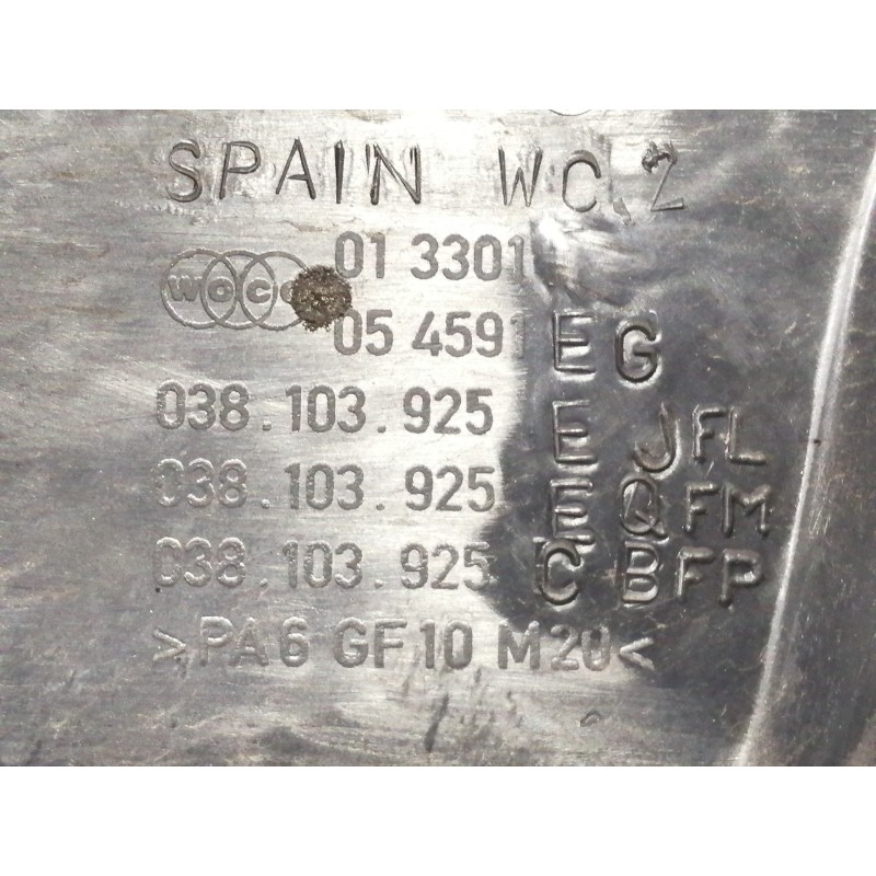 Recambio de tapa motor para skoda fabia (6y2/6y3) sport line referencia OEM IAM 038103925  