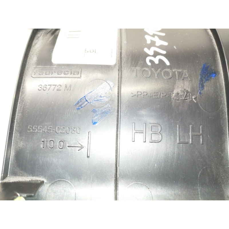 Recambio de moldura para toyota auris active referencia OEM IAM 5554502030  