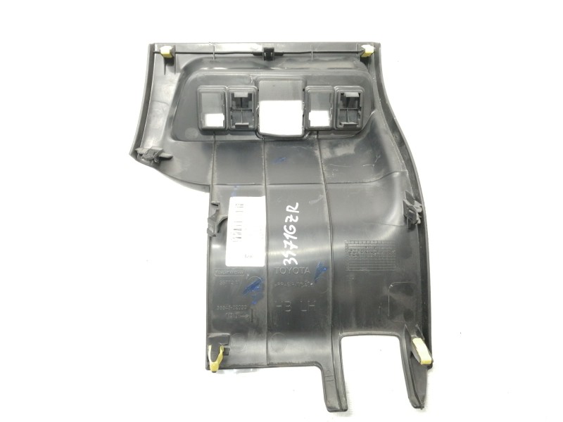 Recambio de moldura para toyota auris active referencia OEM IAM 5554502030  