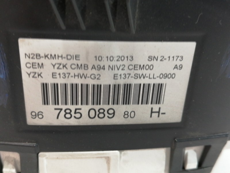 Recambio de cuadro instrumentos para peugeot 2008 (--.2013) allure referencia OEM IAM 9678508980  